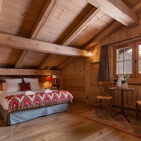 Le Chalet Aux Bois *